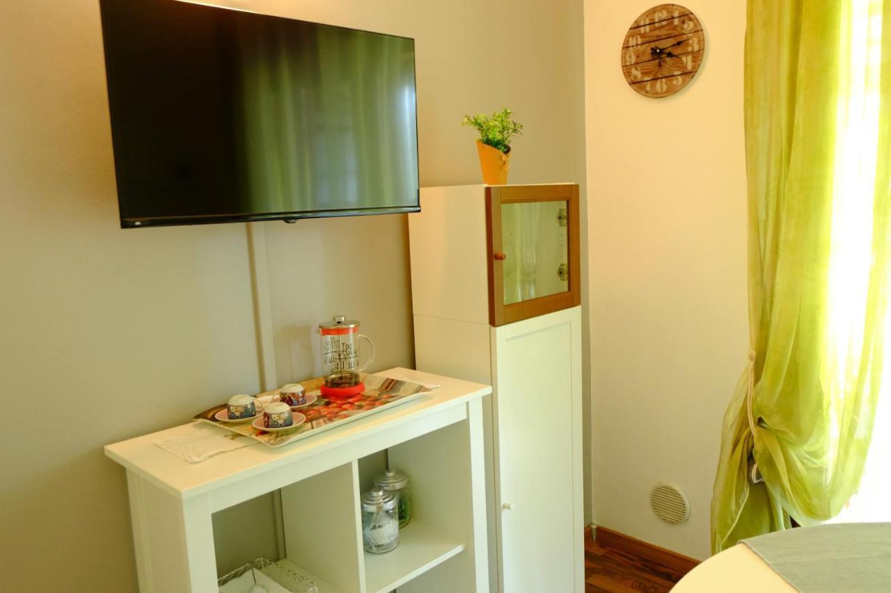Studio Flat Close To Terme Сирмионе Екстериор снимка