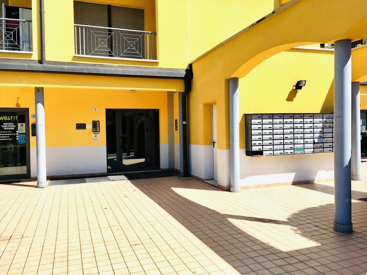 Studio Flat Close To Terme Сирмионе Екстериор снимка